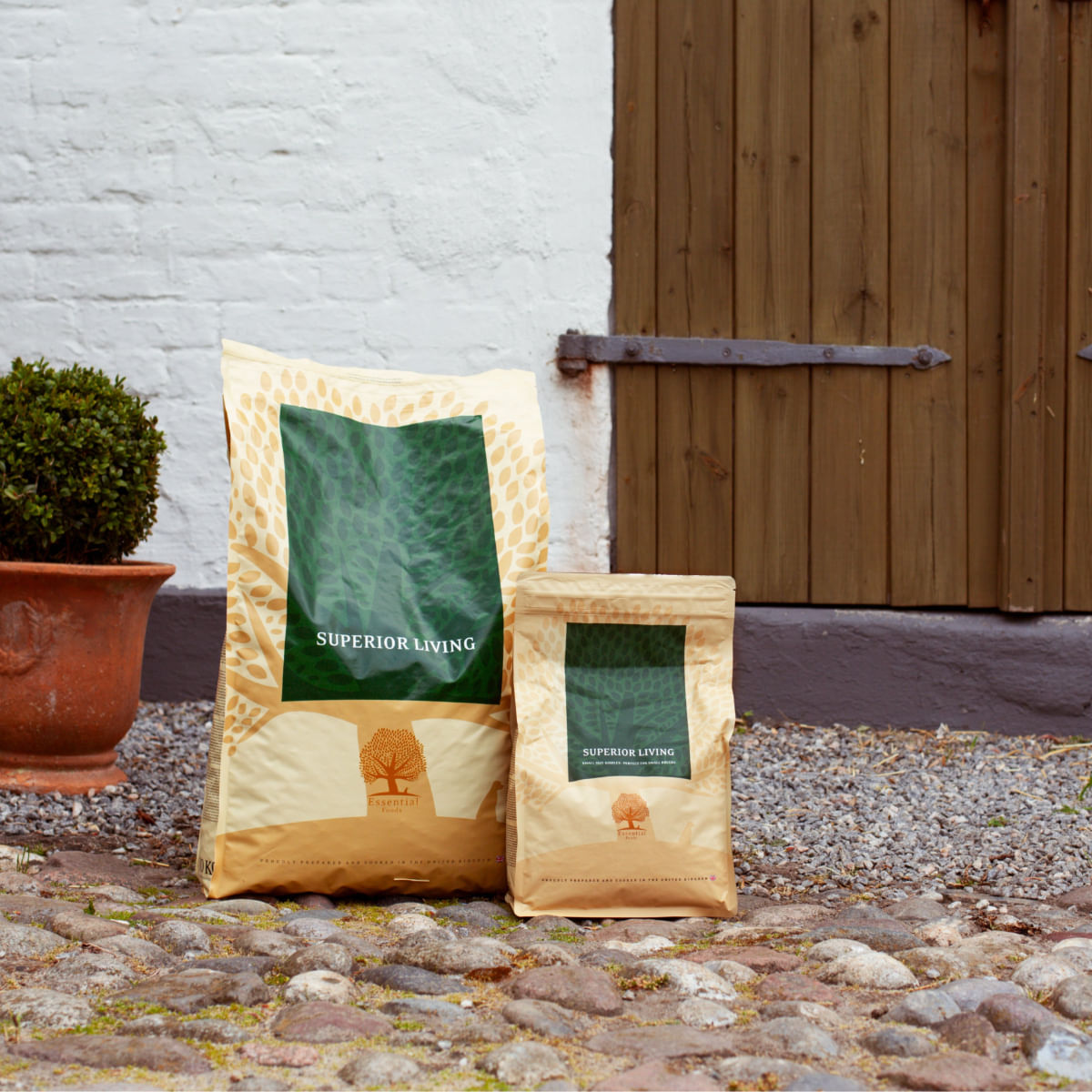 ESSENTIAL Superior Living, Pui și Rață, hrană uscată fără cereale câini ESSENTIAL Superior Living, M-XL, Pui și Rață, hrană uscată fără cereale câini, 10kg